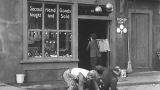 Charlie Chaplin - The Pawnshop - 1916