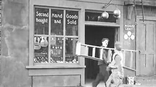 Charlie Chaplin - The Pawnshop - 1916