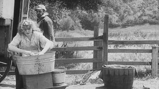 Charlie Chaplin - The Vagabond - 1916