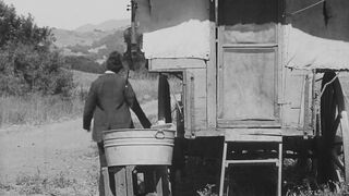 Charlie Chaplin - The Vagabond - 1916