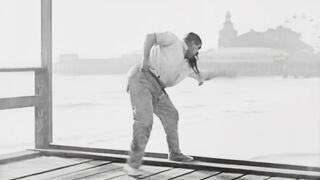 Charlie Chaplin - The Adventurer - 1917