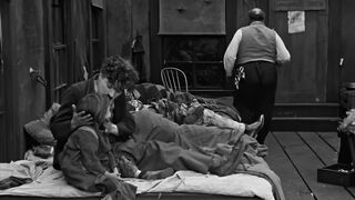 Charlie Chaplin - The Kid - 1921