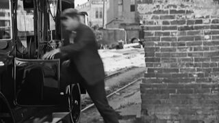 Charlie Chaplin - The Kid - 1921