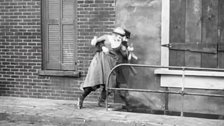 Charlie Chaplin - Easy Street - 1917