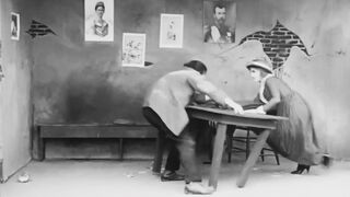 Charlie Chaplin - Easy Street - 1917