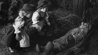 Mary and Gretel - 1917